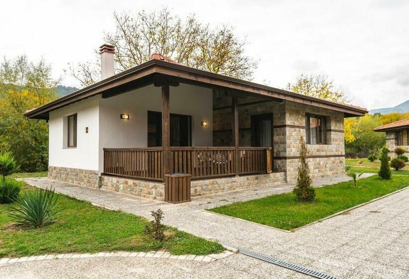 בית מלון כפרי Mentor Resort