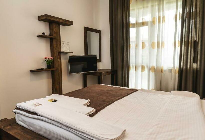 בית מלון כפרי Mentor Resort