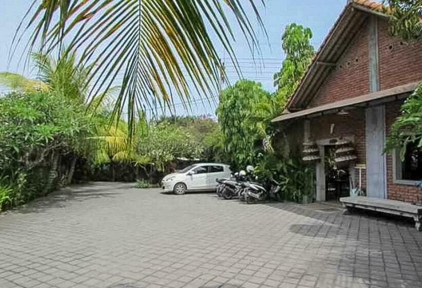 فندق Nadia Pansion & Cottage Gianyar