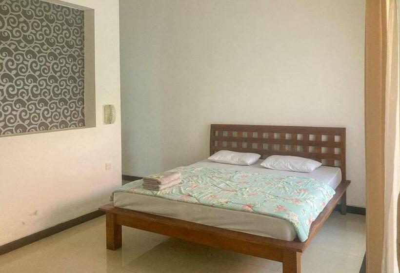 فندق Nadia Pansion & Cottage Gianyar