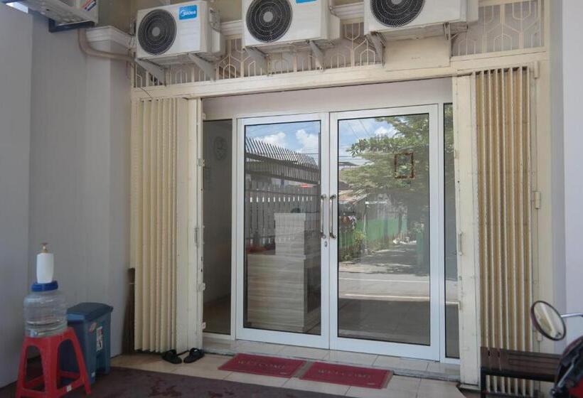 فندق Reddoorz Near Mall Ratu Indah 3