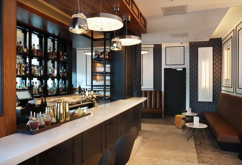 هتل Reykjavik Saga