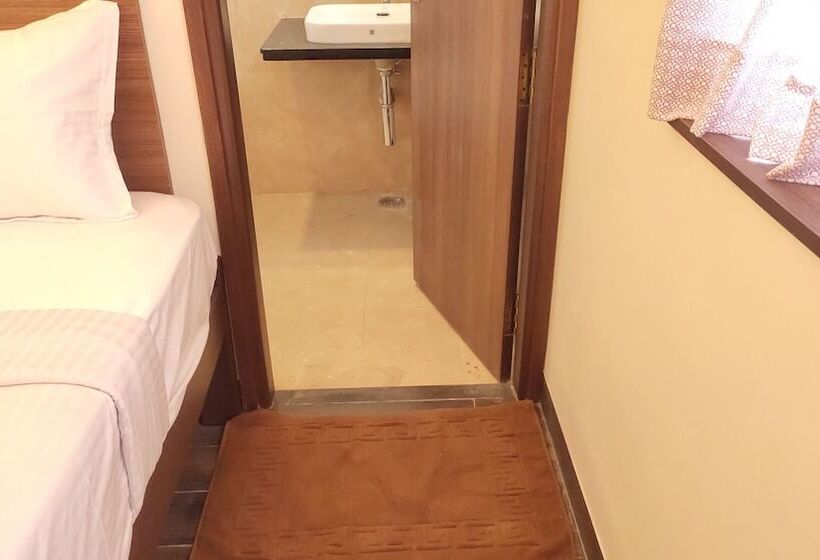 Отель Rhythm Grand Suite