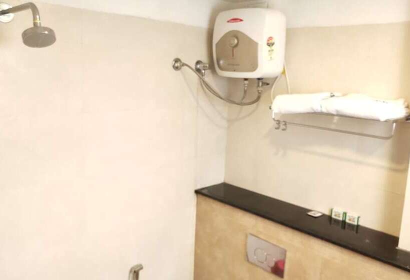 Отель Rhythm Grand Suite