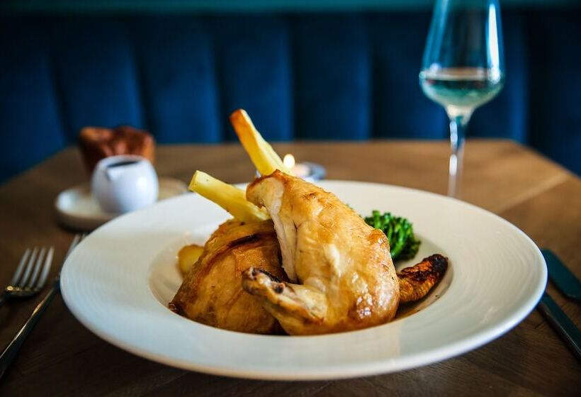 בית מלון כפרי The Binsted Inn