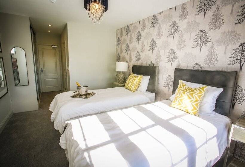 בית מלון כפרי The Binsted Inn