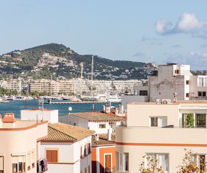 هتل The Standard, Ibiza