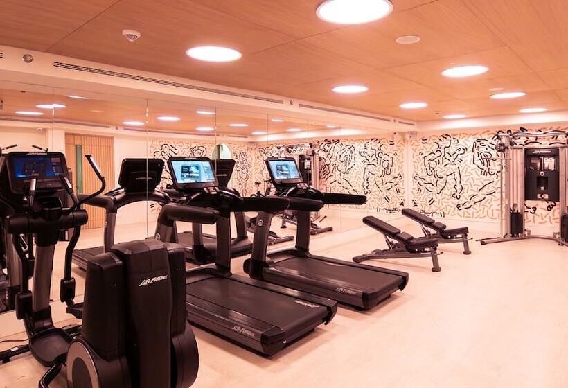 هتل The Standard, Ibiza