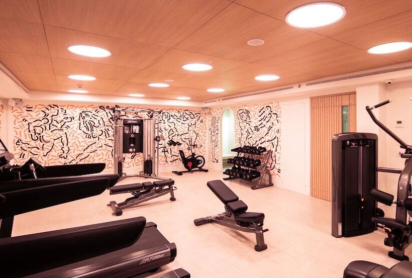 هتل The Standard, Ibiza