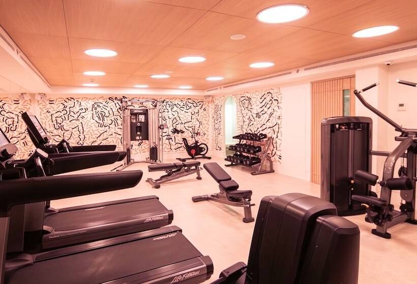 هتل The Standard, Ibiza