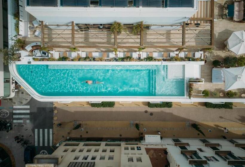 هتل The Standard, Ibiza