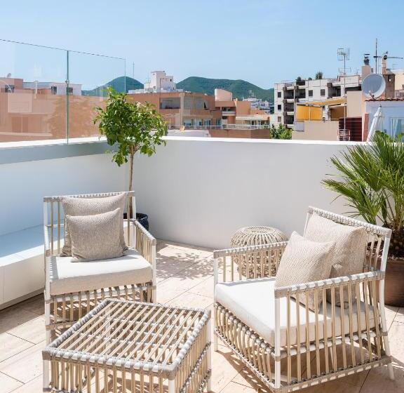 هتل The Standard, Ibiza