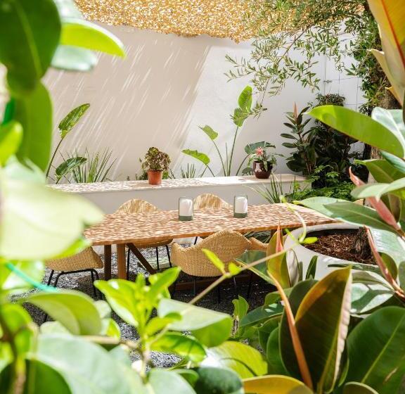 هتل The Standard, Ibiza