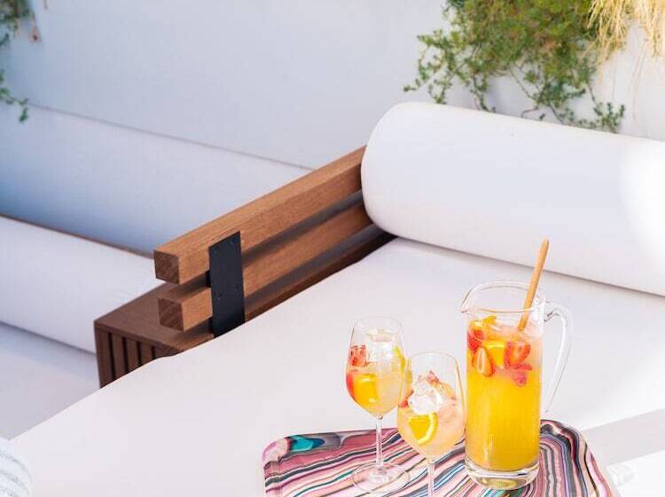 هتل The Standard, Ibiza