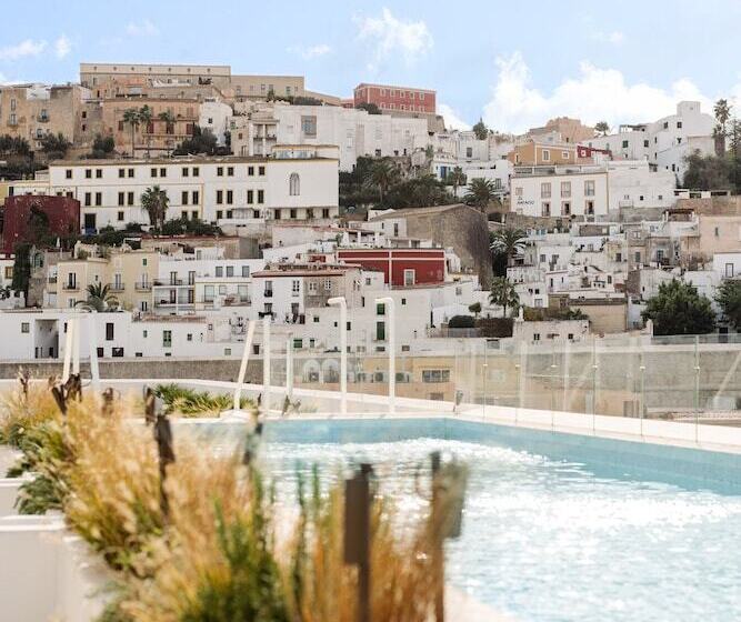 هتل The Standard, Ibiza