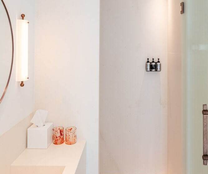 هتل The Standard, Ibiza