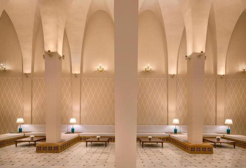 호텔 Time Square Resort & Spa Bhuj