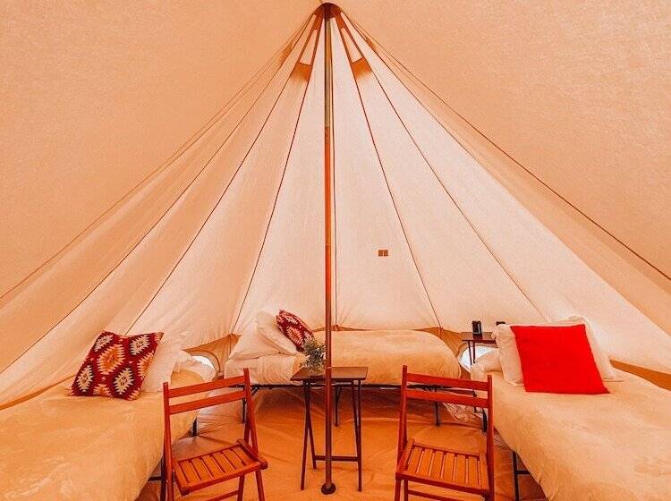 בית מלון כפרי Wander Camp Glacier