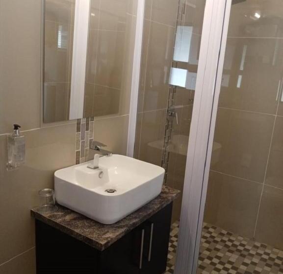 Lucolo Palace B&b Queenstown