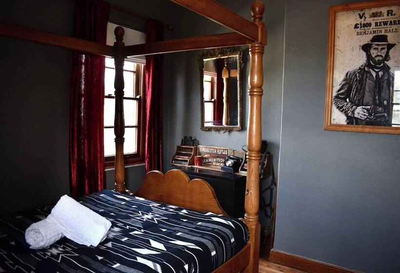 פנסיון Story Bank Mandurama