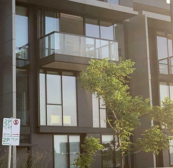 펜션 City Unique Waterfront Townhouse