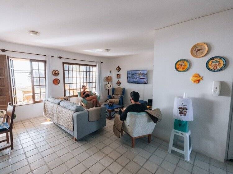 Porto Paraiso Hostel