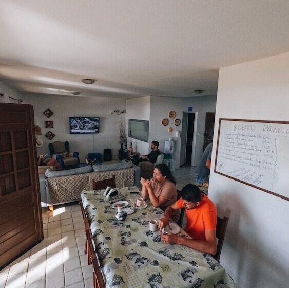 Porto Paraiso Hostel