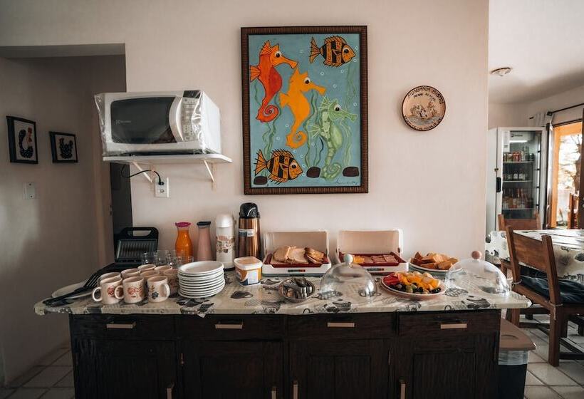 Porto Paraiso Hostel