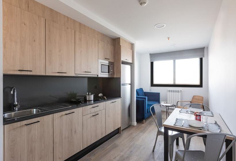 فندق صغير Micampus Santander Student Residence
