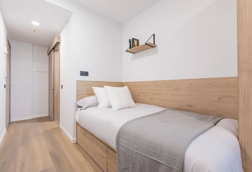 فندق صغير Micampus Santander Student Residence
