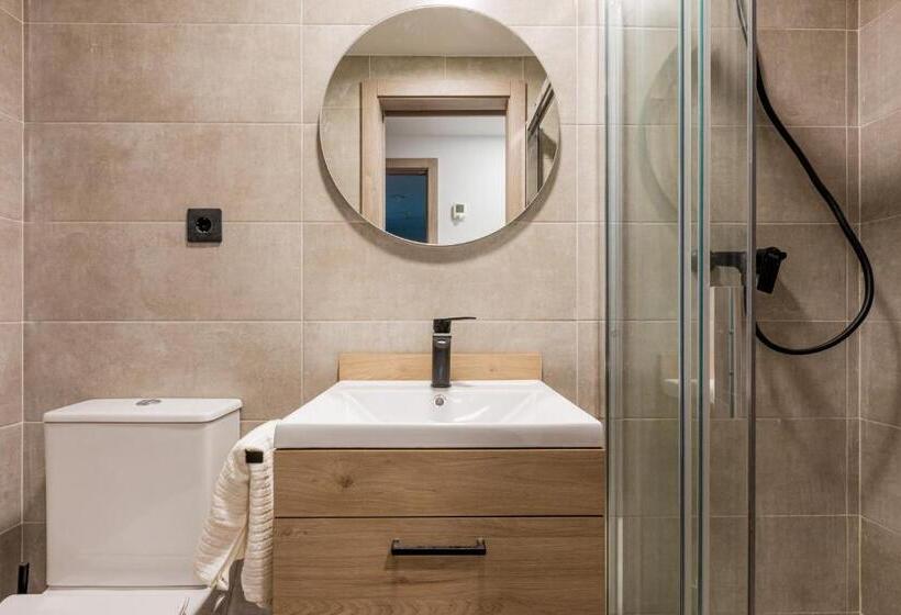 فندق صغير Micampus Santander Student Residence