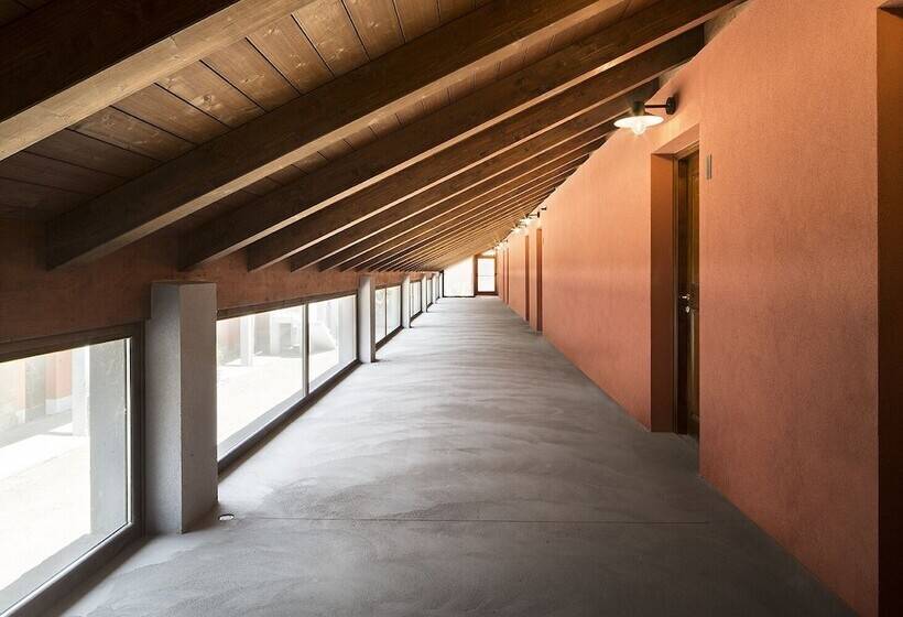 הוסטל Scuderia La Colombera