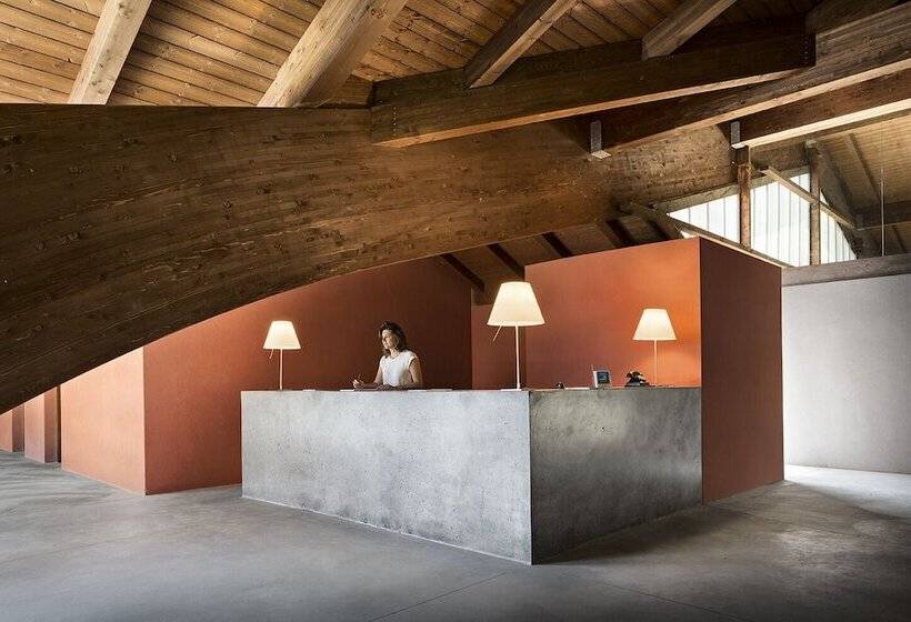 הוסטל Scuderia La Colombera