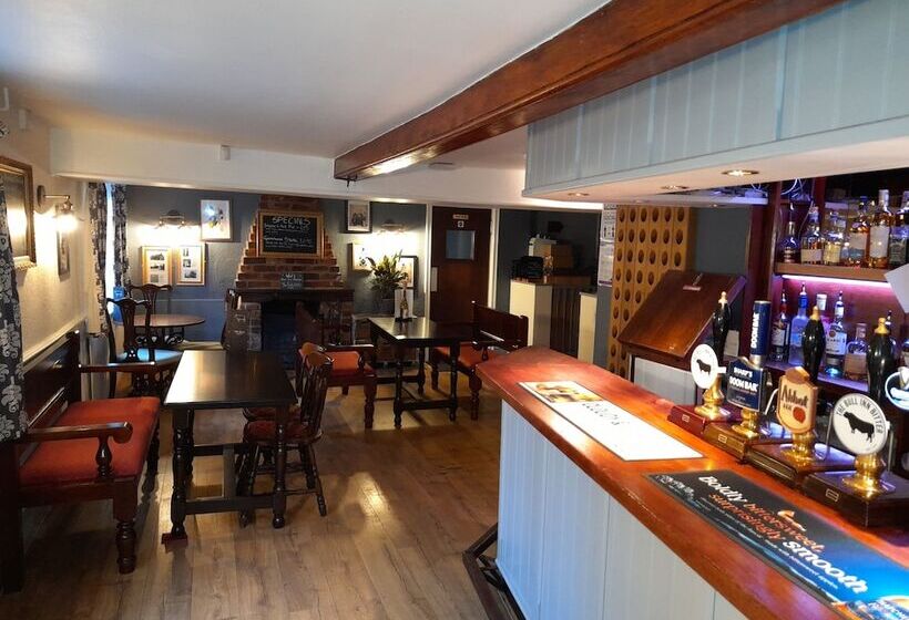 הוסטל The Bull Inn