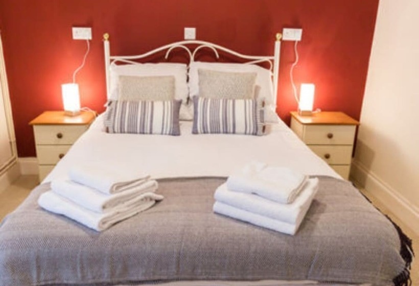 הוסטל The Bull Inn