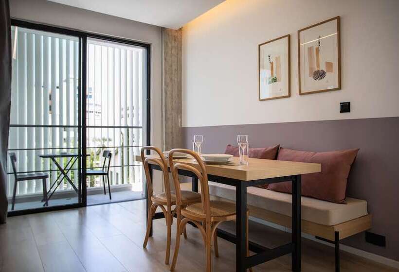 Alinea Urban Saripolou Square