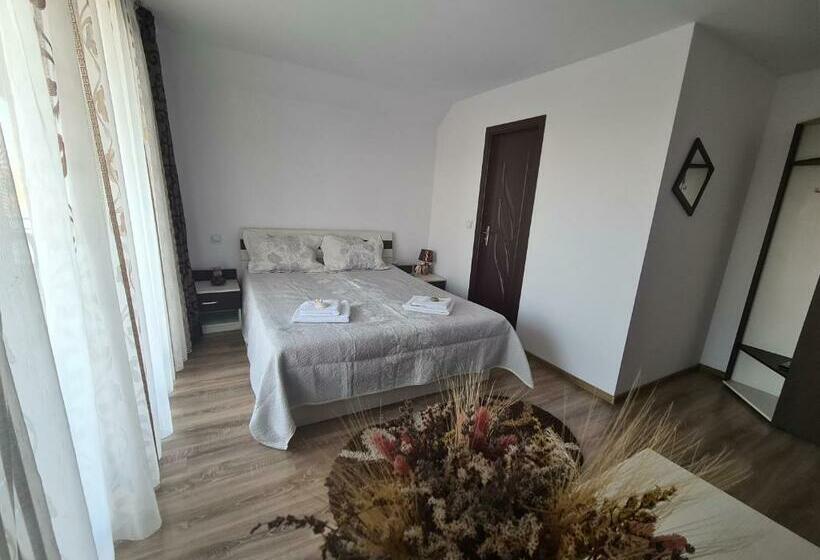 Candy Pensiune&restaurant