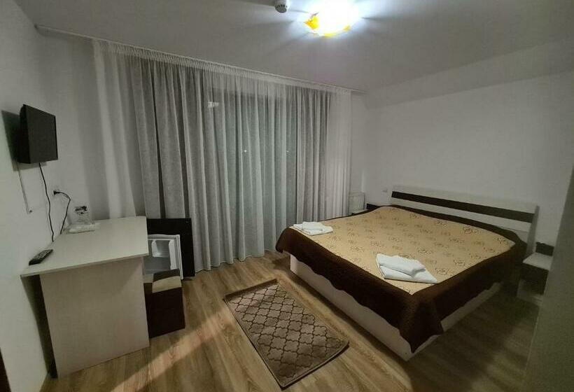 Candy Pensiune&restaurant