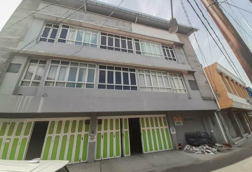 Отель Happyland Home Syariah Redpartner