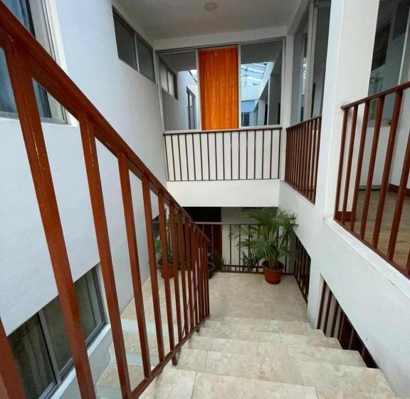 فندق Hostal El Rio