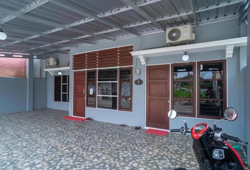 Отель Koolkost Syariah Near Jalan Ahmad Yani Banjarmasin