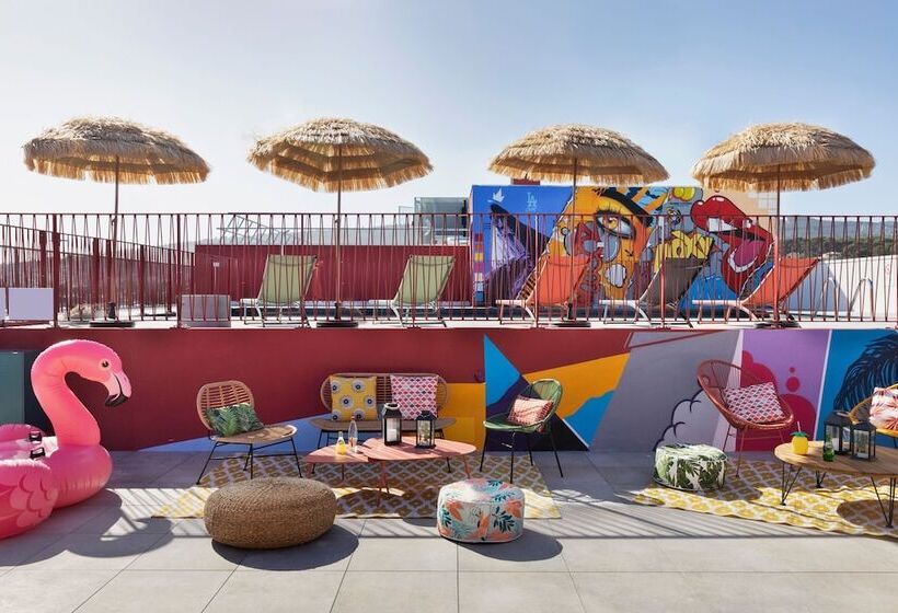 فندق Moxy La Ciotat