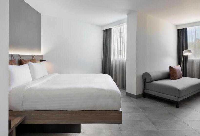 فندق Moxy La Ciotat