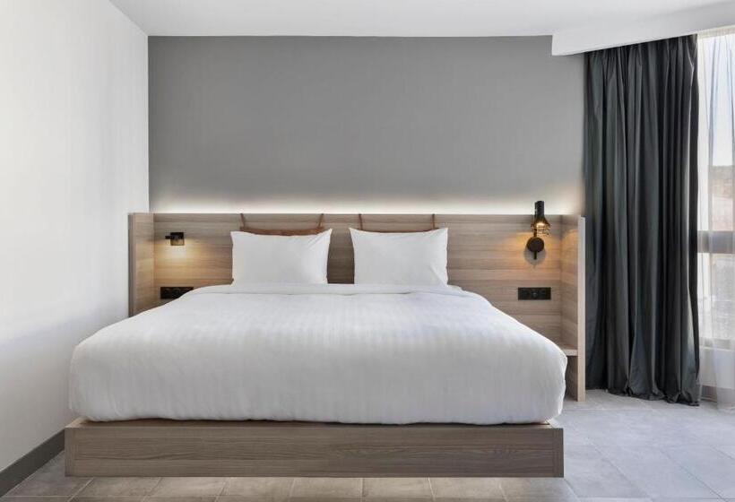 فندق Moxy La Ciotat