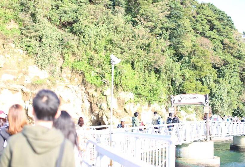 Otel New Port Yokosuka