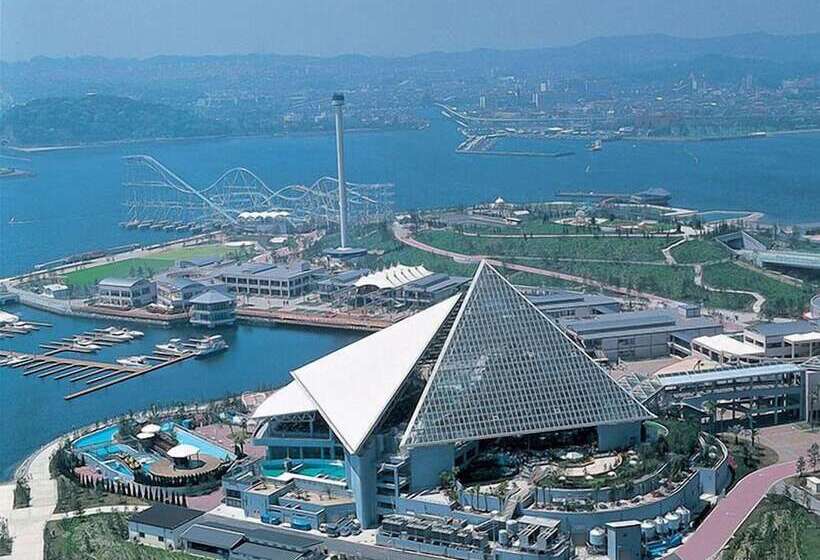 בית מלון כפרי New Port Yokosuka