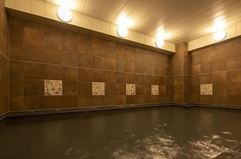 Otel New Port Yokosuka