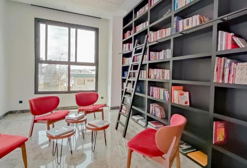 Star Land Hotel Bastos