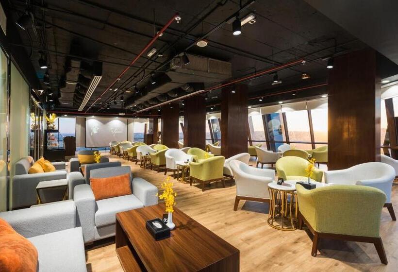 בית מלון כפרי Tulip Plaza