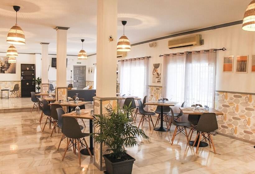 هتل Vía Sevilla   Cádiz By Ma 22 Puntos